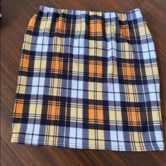 Plaid mini skirt - Picture 1 of 1
